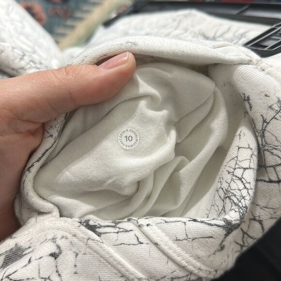 Lululemon Warm‎ Down Jogger *7/8 Length in Thread Dye White Black Sz 10 - Picture 6 of 6